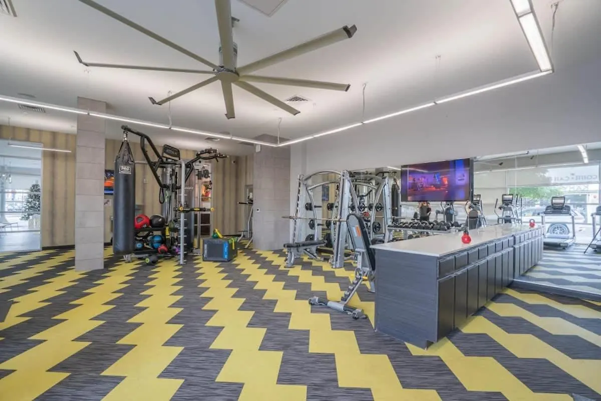 דירות פיניקס Comfy 2Bd Dt - Balcony, Gym, W-D, Parking - Sleeps 8 ארצות הברית