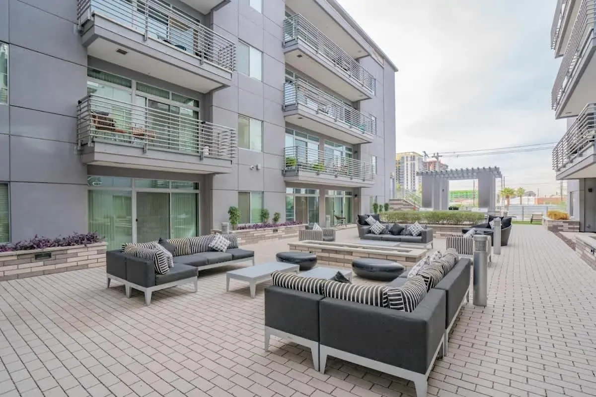 דירות פיניקס Comfy 2Bd Dt - Balcony, Gym, W-D, Parking - Sleeps 8 0*,  ארצות הברית