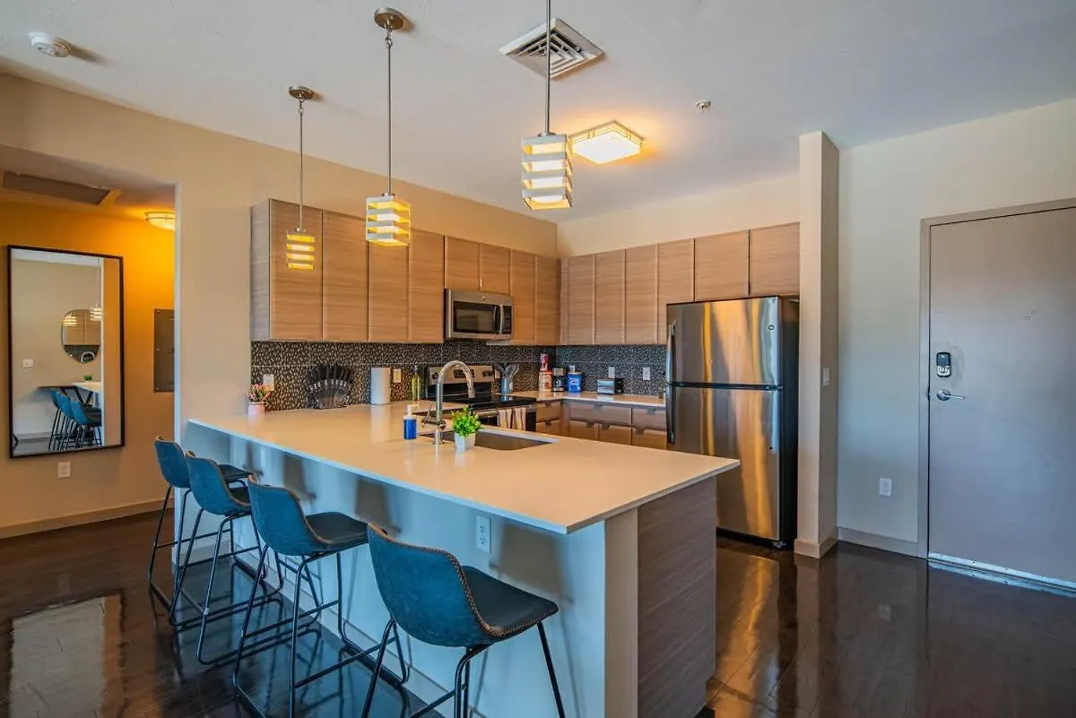 דירות פיניקס Comfy 2Bd Dt - Balcony, Gym, W-D, Parking - Sleeps 8 ארצות הברית
