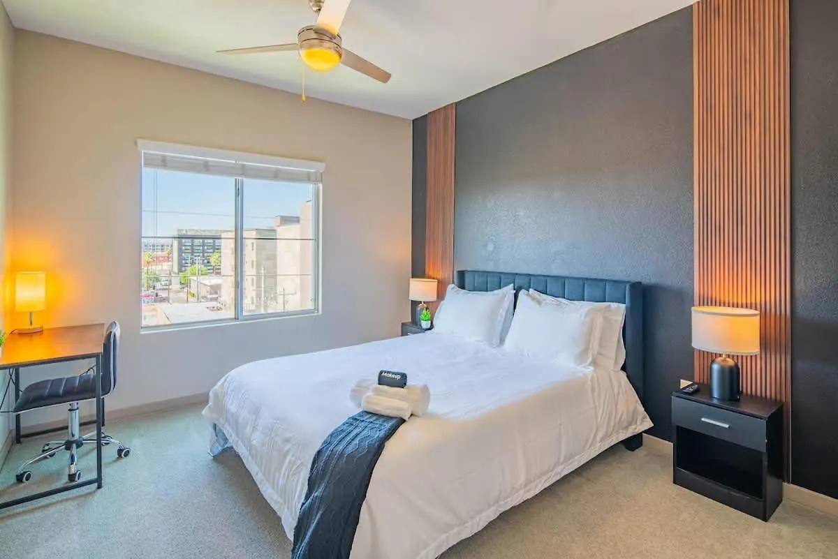 דירות פיניקס Comfy 2Bd Dt - Balcony, Gym, W-D, Parking - Sleeps 8
